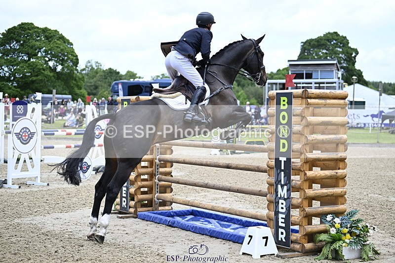 250525A-100427-15231 - A-012-Archie.Tulloch-ZIPPED.UP