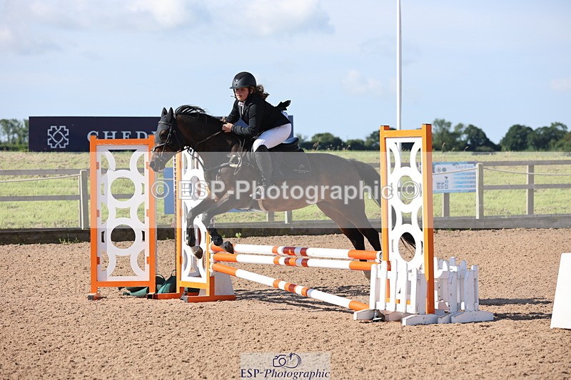 240714A-092719-01576 - Cls 1&2 128cm 10yrs & 70cm Open