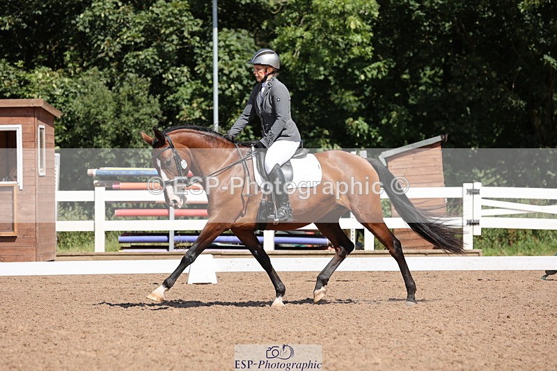 240816A-115803-04315 - 219-Sarah.Baldwin-Ervilha.Dos.Leitoes