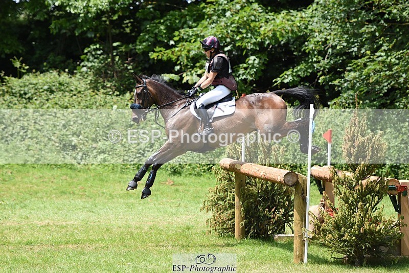 230528-123552-16382 - 438-IRISH_TRUMP-Sarah_Bullimore-XC