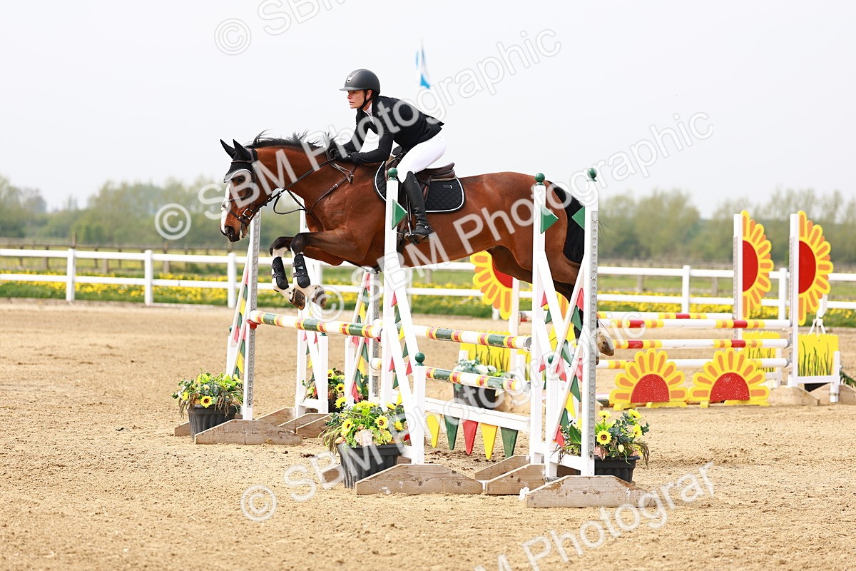  - Class 17 - Senior 1.05m