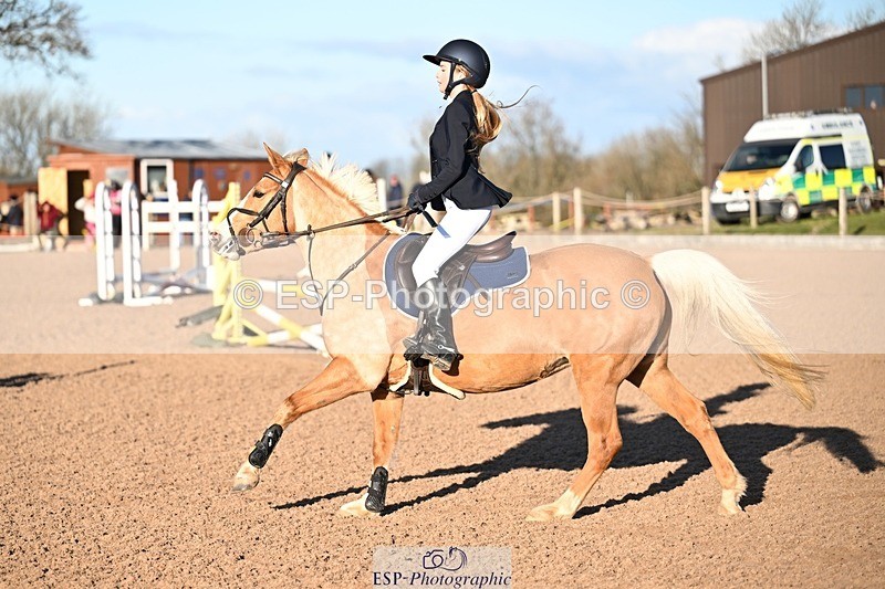 251130-100953-01300 - Cls 18 50cm Clear Round