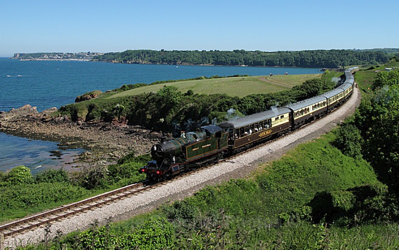 TR02 Steam travelling between Kingswear and Paignton - Greetings Cards - Trains