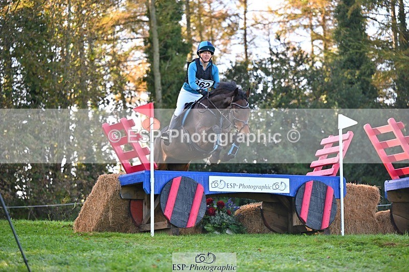 241026-105434-11843 - 362-Vicky.Stacey-HIGHDALE.AUTUMN.SUNRISE