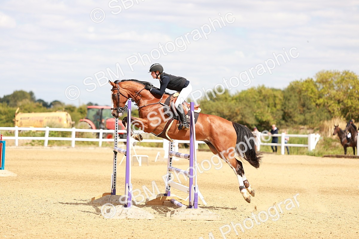 SBM_006590 - Class 4 - Senior British Newcomers - 1.10m
