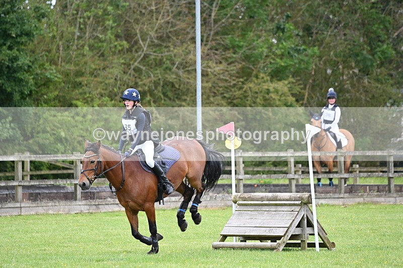 WJ6_3615 - Class 5 80cm Pairs