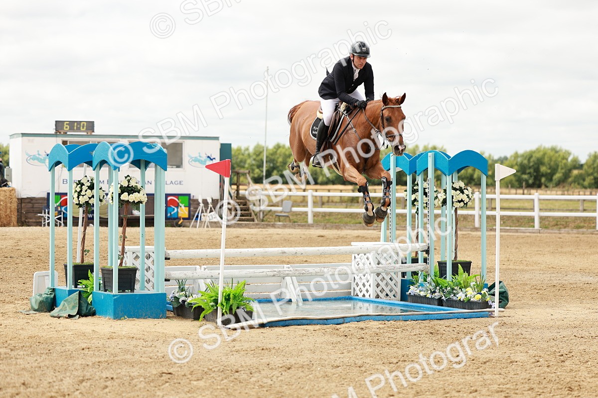 SBM_018327 - Class 21 - Senior Newcomers Championship 2d Rd