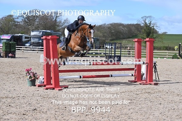 BPP_9944 - CLASS 19 SUN Senior British Novice/ 90cm Open