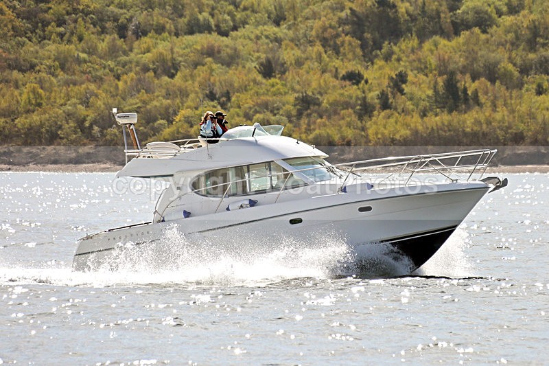 160430 DELFINO - PRESTIGE 32 Y92A0479 - Flybridge Cruisers