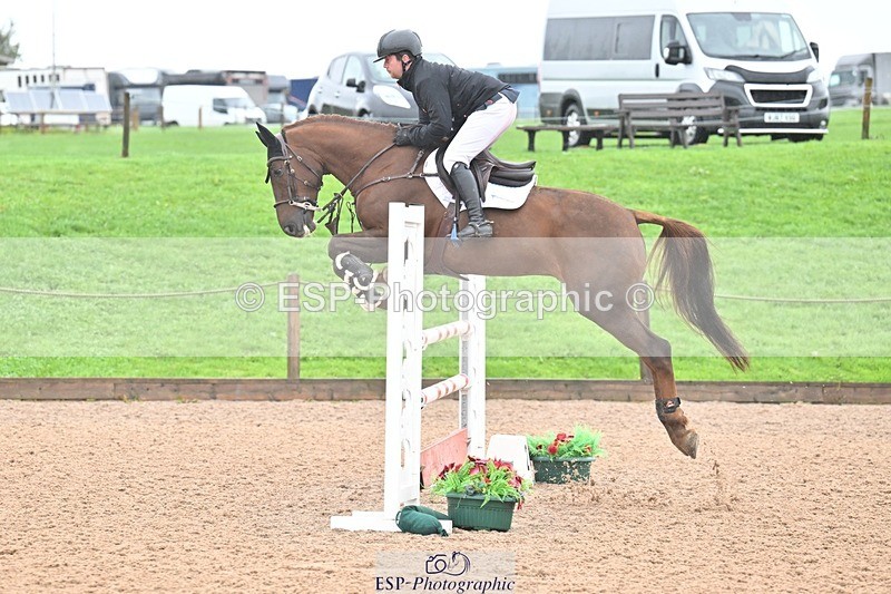 251003-130520-01019 - Cls 3 Foxhunter and 1.20m