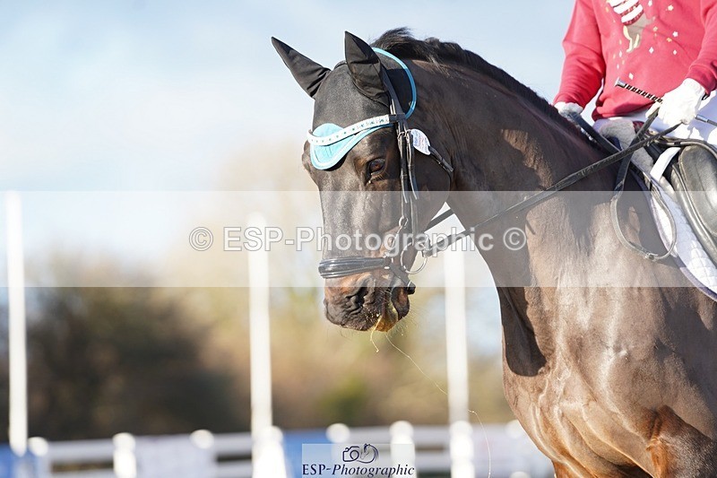 241214-150420-02082 - 132-Alys.Matravers-VORVASHILL.VERTIGO