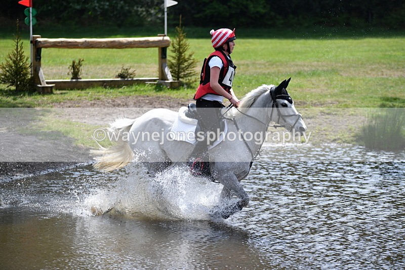 WJ5_6013 - Tweseldown 3-Phase Training (XC) 19-05-25