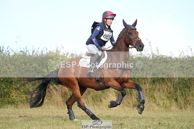 250831-174244-13980 - R-865-Kate.Honey