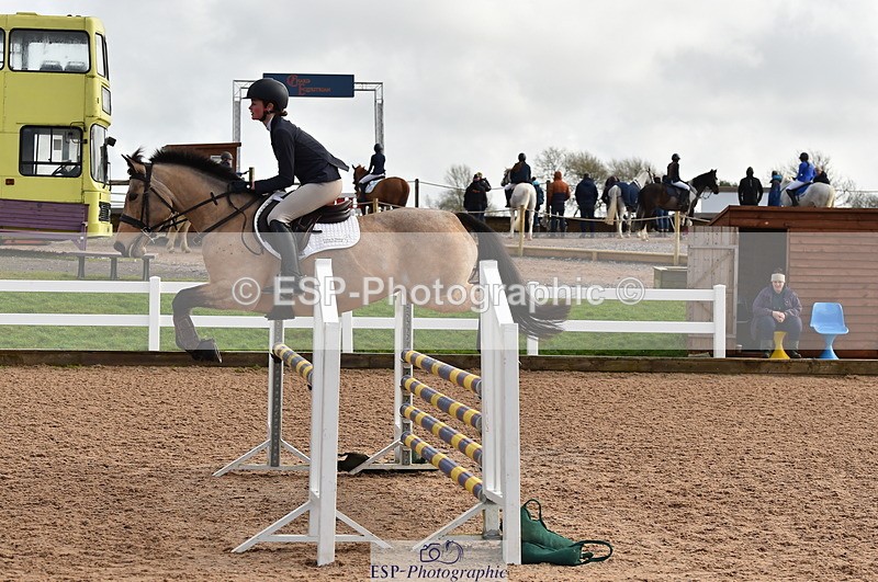 240210A-120220-01078 - Cls 8 Pony Newcomers & 1m Open