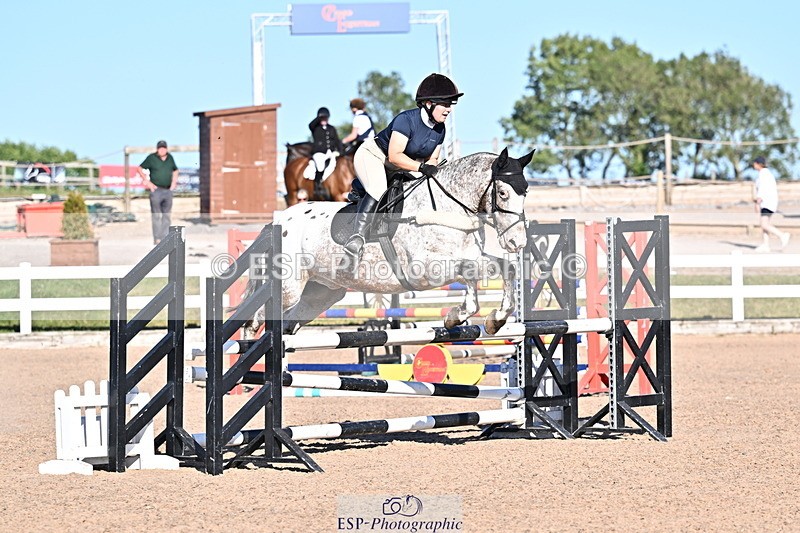 250708A-182522-00514 - 90cm Classes