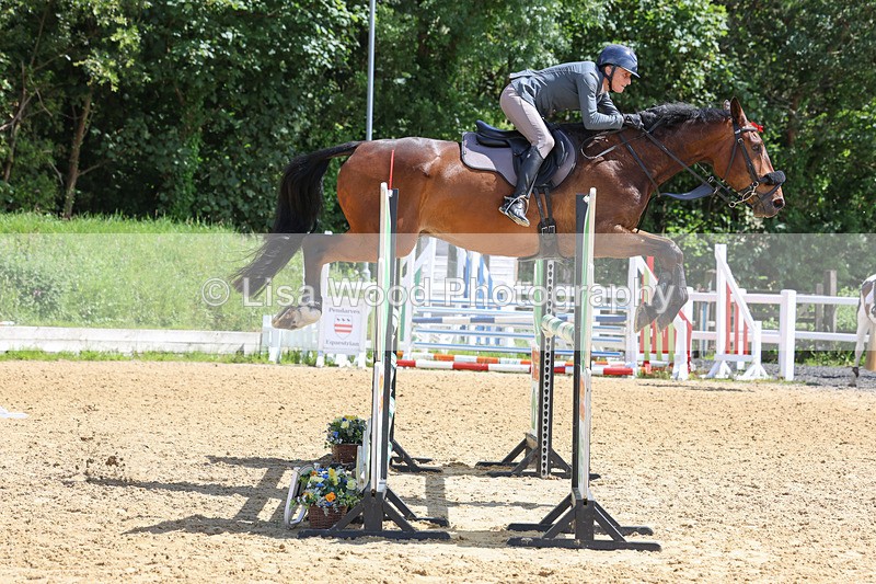 3E7A7433 - Class 8: Senior Newcomers/1.10m open