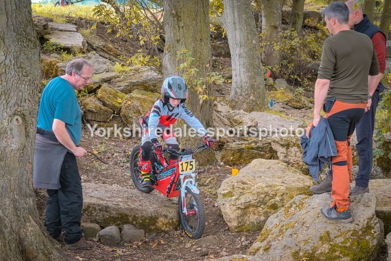 DSCF0479 - Ripon MC Trial 27/09- kids