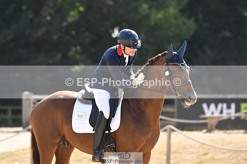 250808A-164400-02162 - 153-Angus.Corrie-DeaneVeyron.II