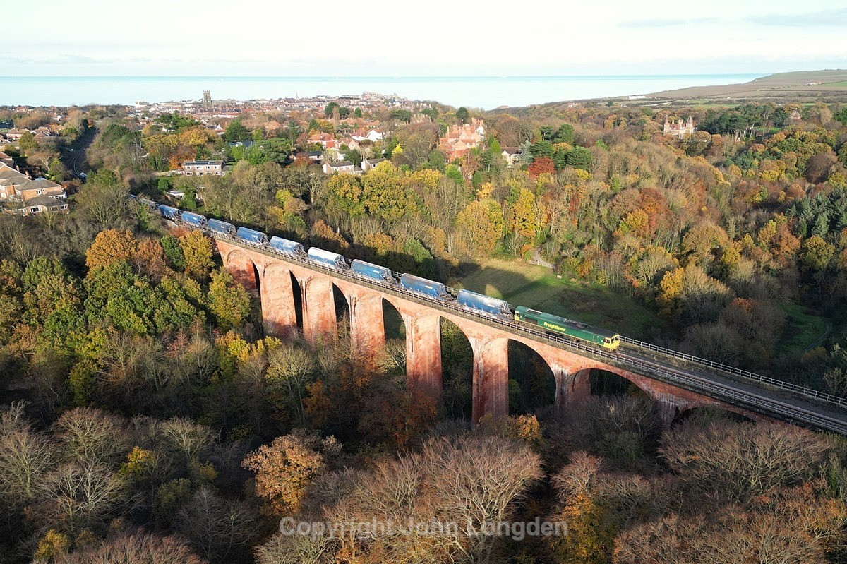 JL - 17.11.23 66512 6F33 Middlesbrough - Boulby, Saltburn Viaduct - Teesside (west to east)