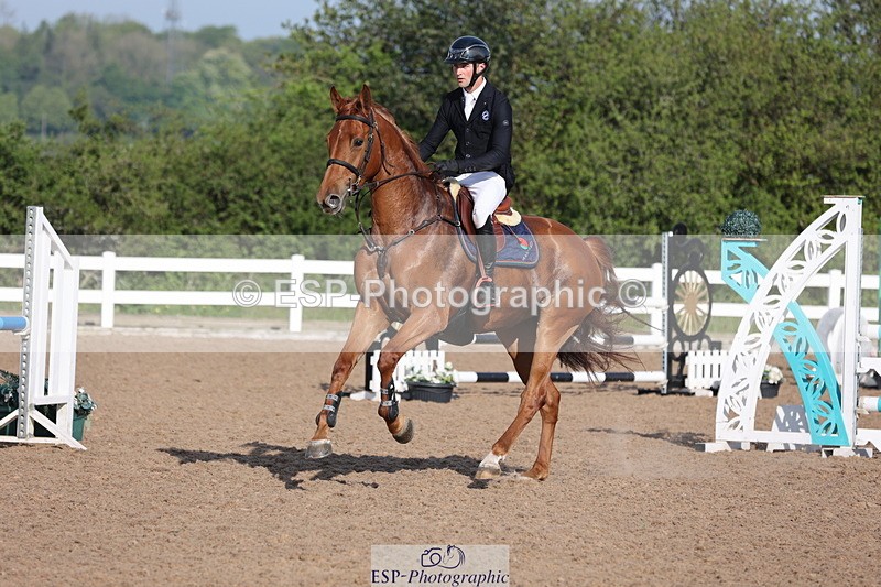 240510A-083516-04308 - Cls 13 British Novice and 90cm Open