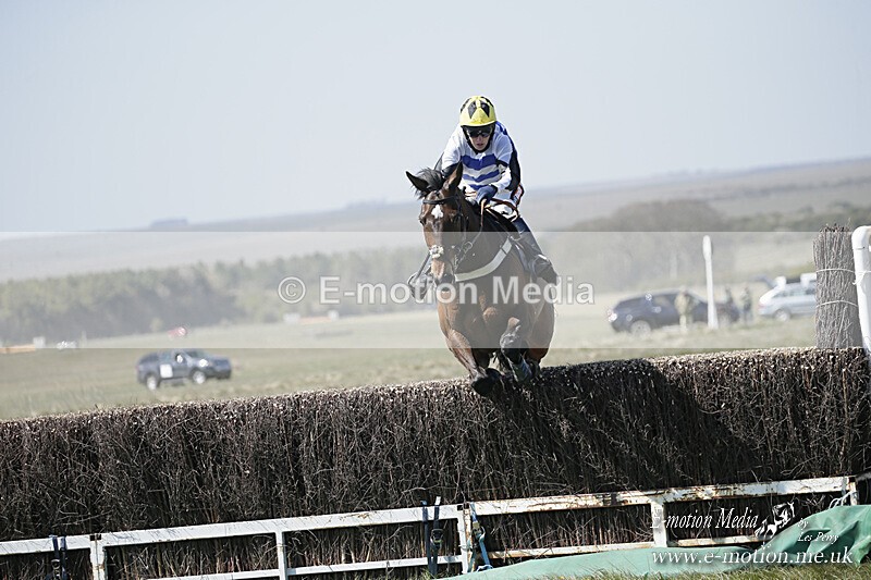PtP 250421 100 - Larkhill Point-to-Point Racing 25/04/21