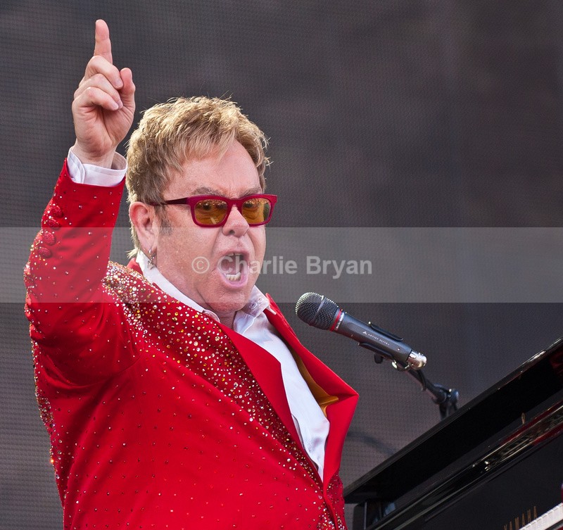 Elton John Plays Gloucester