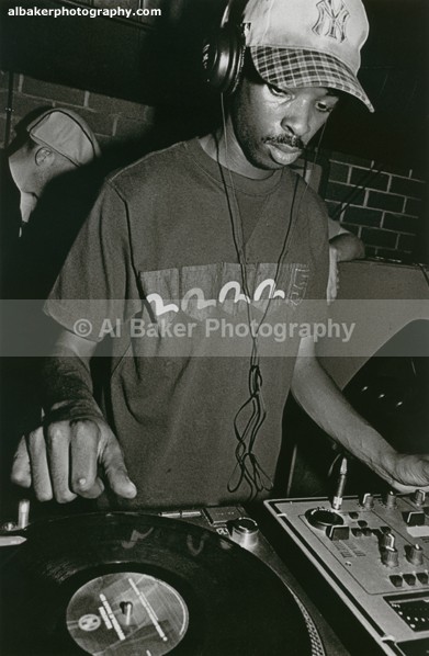 102 panton - DNB: MCR