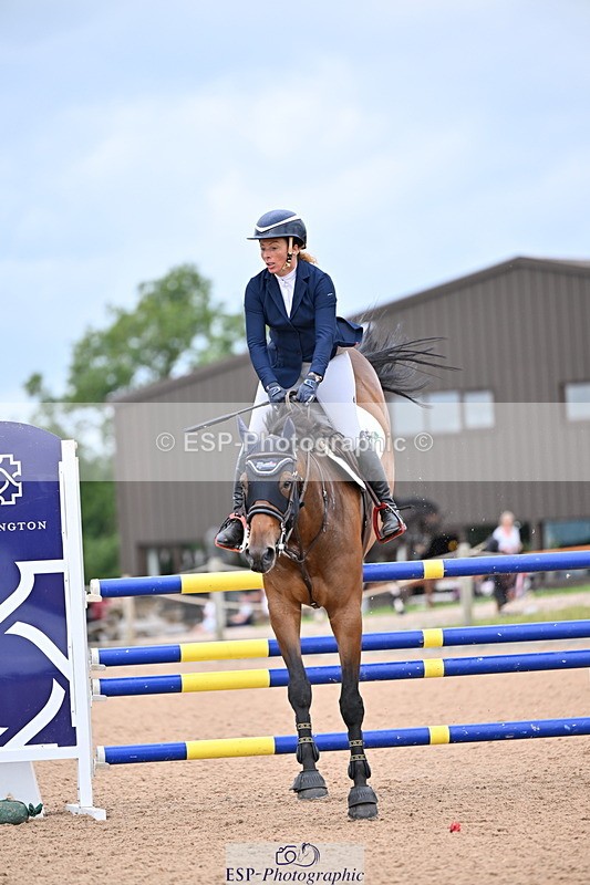 240726A-132948-01439 - Cls 3 Snr Foxhunter