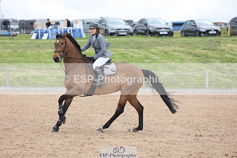 240419A-125739-07544 - Cls 6, 2 Star Medium Tour 1.35m