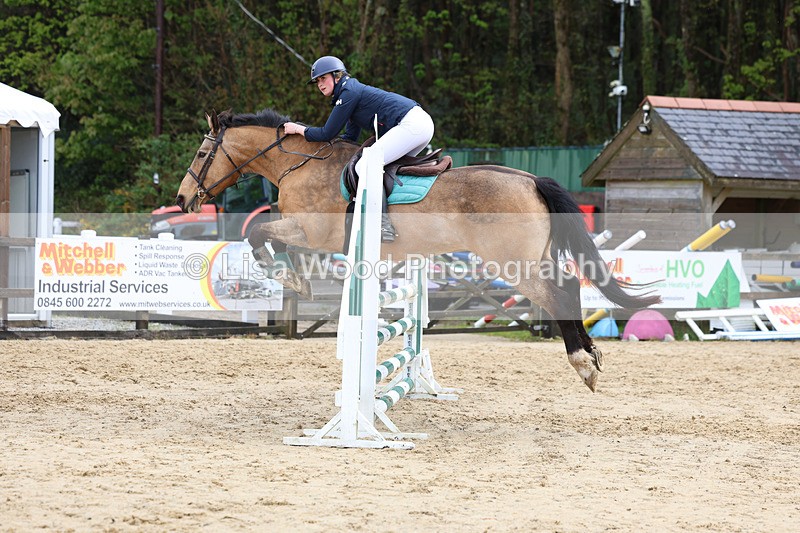 3E7A0930 - Class 4: Senior British Novice/90cm open