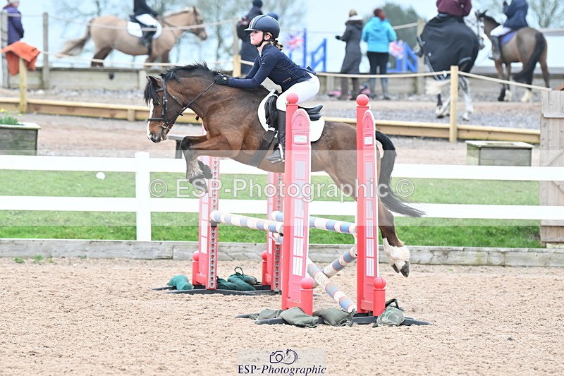 240128A-111340-00461 - Cls 3 Pony Discovery and 90cm Open