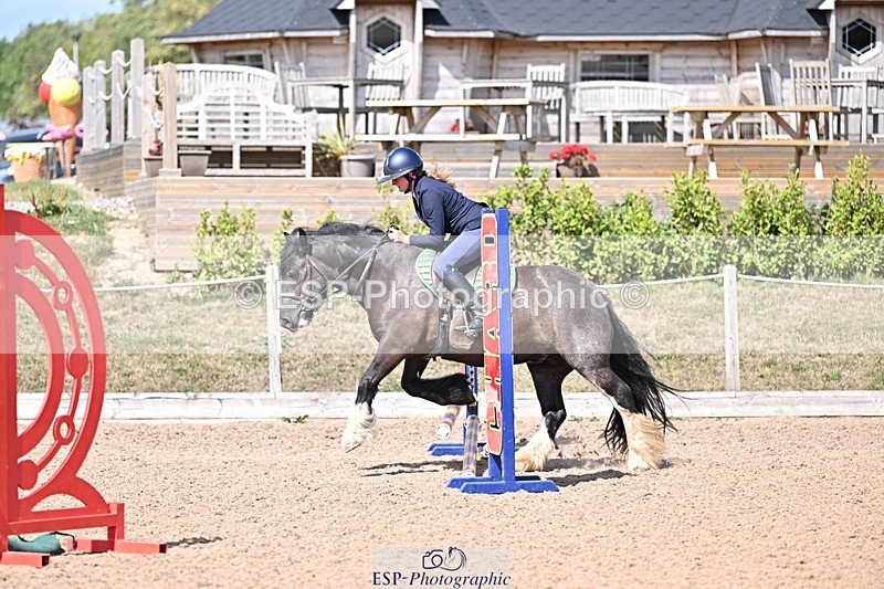 250826-145244-00045 - Clear Round and 60cm