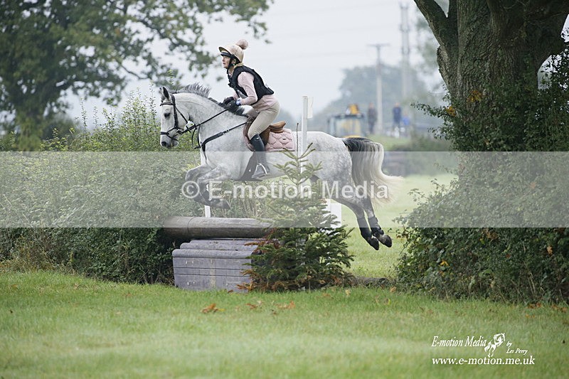 WWHT 171021 0161 - Novice Restricted (0.80m)  17/10/21