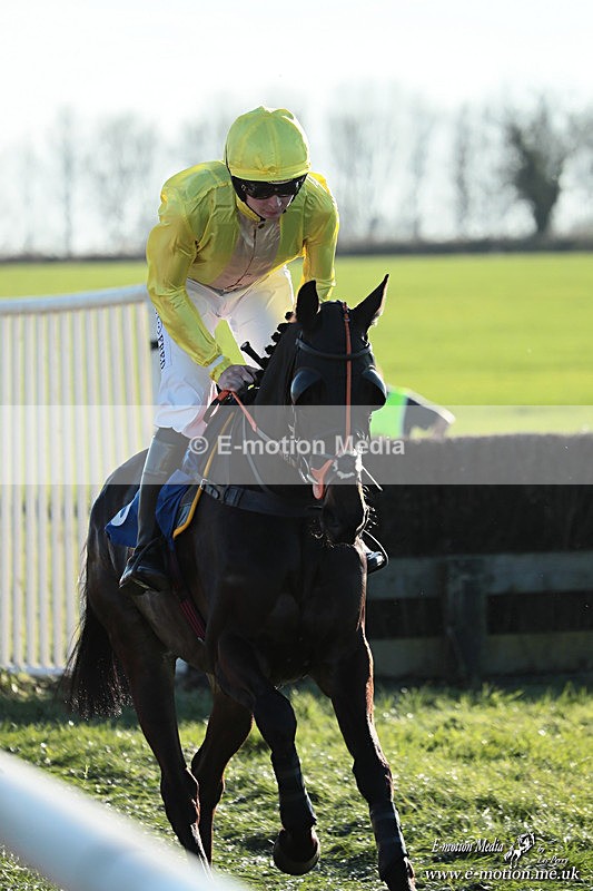 PtP 210326 1221 - VWH Cirencester Races 21/03/26