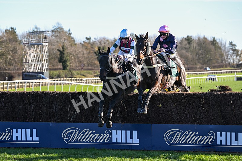 211125-Race 1-I See The Sea-6629 - Race 1