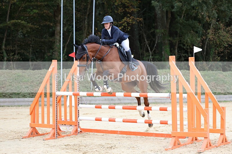 3E7A3042 - Class 8: Senior Newcomers/1.10m open