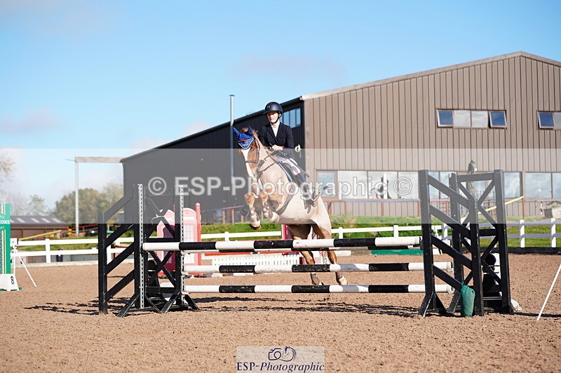 241027A-111414-02390 - SUN Cls 5 Pony Discovery and 90cm Open