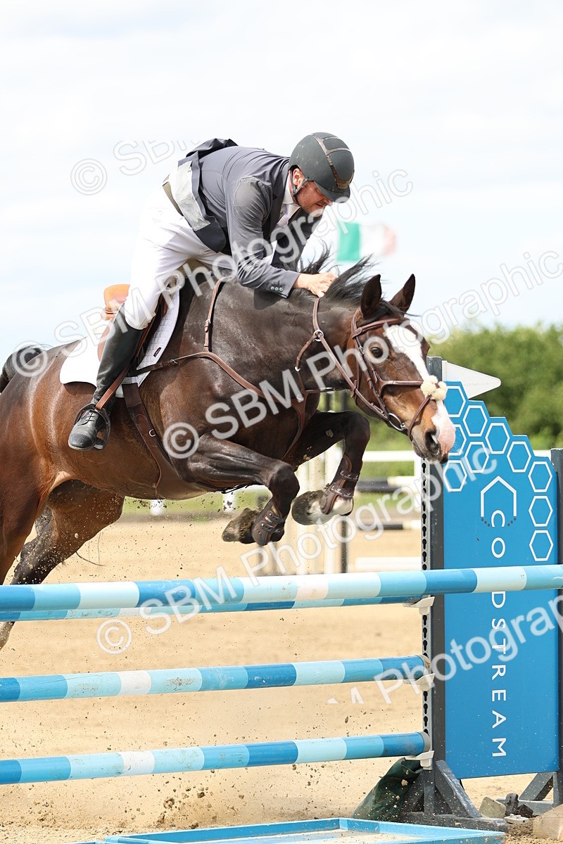 SBM_001106 - Class 4 - Senior Newcomers - 1.10m