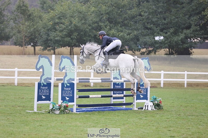 250830A-140239-06869 - Cls 16 Snr Newcomers and 1.10m Open