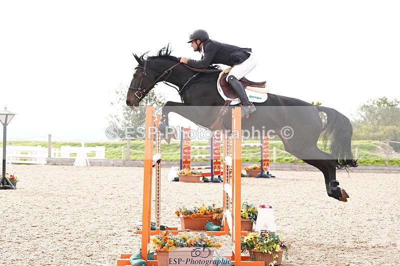 241004A-151346-00915 - Fri 04 Snr Fox & 1.20m Open