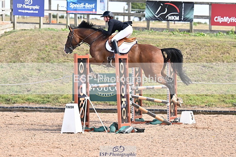 250827B-133258-00590 - Cls 4 Snr Newcomers 1.10m