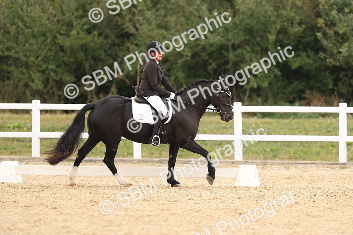 SBM_00940 - Class 8 - Novice 27 Champs