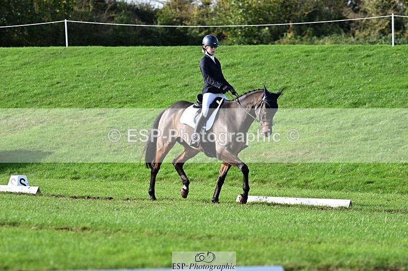 241025-113539-07171 - 548-Fenella.Redvers-DANCING.PADDE