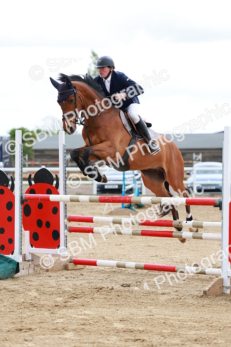 SBM_002376 - Class 10 - Senior Newcomers - 1.10m