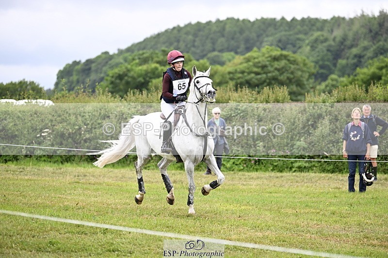 250524A-104649-09082 - A-065-Beatrice.Montgomerie-JAG.WOMANIZER.LADY