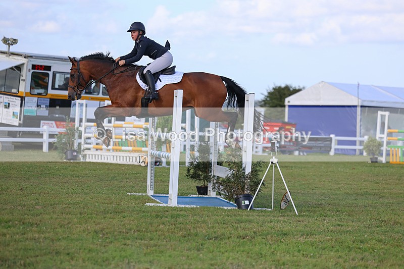 3E7A4683 - Class C1: Showjumping Senior Newcomers/1.10m open
