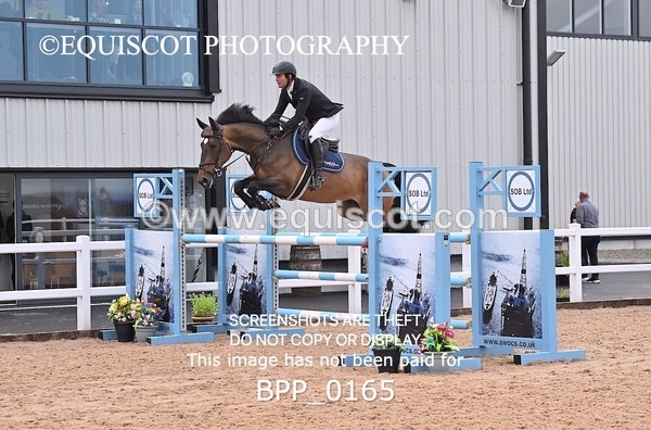 BPP_0165 - CLASS 25 SUN HOYS Redpost Equestrian Senior Foxhunter Second Round