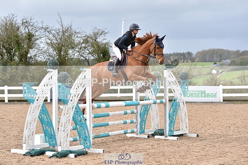 240327A-124632-00445 - Cls 4 Newcomers and 1.10m Open