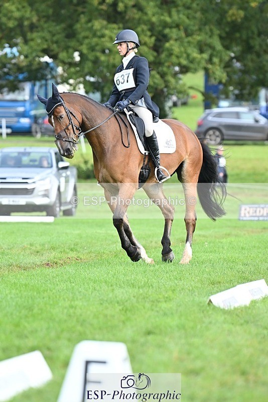 231020-102148-07604 - 637-JOIE.DE.TOURLIDA-Bronia.Hill-DR