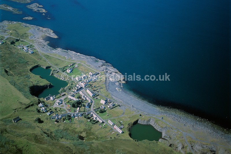 A00132C Cullipool on Luing - Settlements, infrastructure and attractions